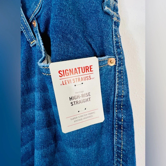 NWT Levi's Signature Heritage High Rise Straight Dark Wash Womens Blue Jeans 22 - Picture 6 of 9